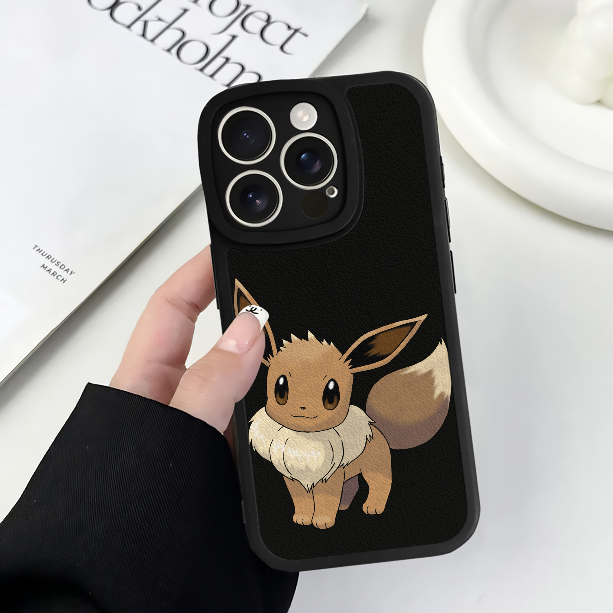 （画像用） ポケットモンスター Pokémon 【iPhone 16シリーズ対応】シリコンスマホケース（レザー調） 材質：シリコン